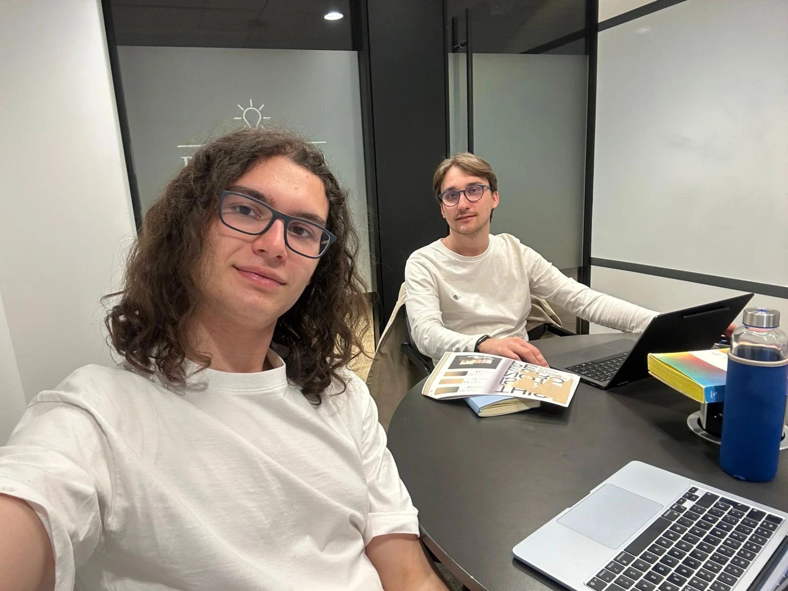 Abril arranca con estrategia y ejecución en Olek AI Studio